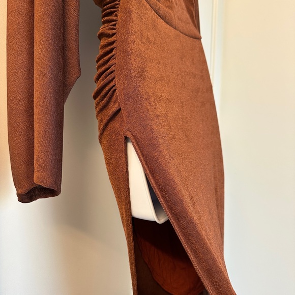 JLUXLABEL Elegant Deep V-Neck Long Sleeve Dress in Rich Brown - Picture 10 of 10